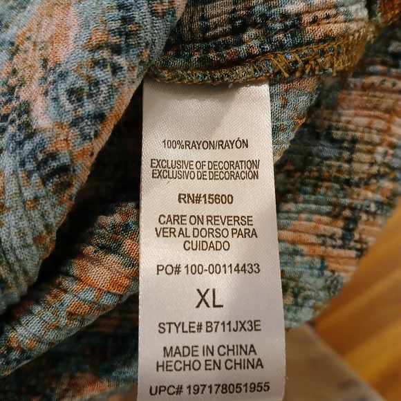 Democracy Women's High/Low Top With Braided Detail Size XLThis Democracy women's - Picture 4 of 11